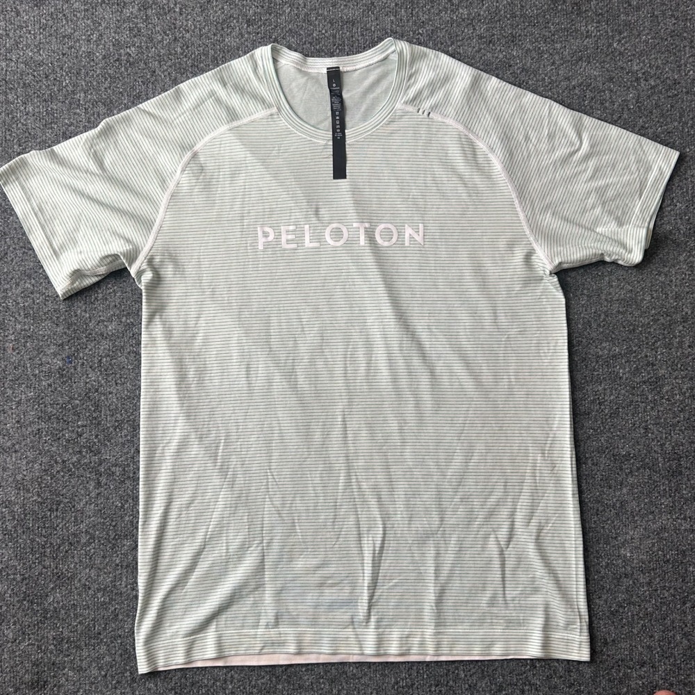 Lululemon Peloton Metal Vent Tech Short Sleeve Shirt Mens Large jubilee Striped